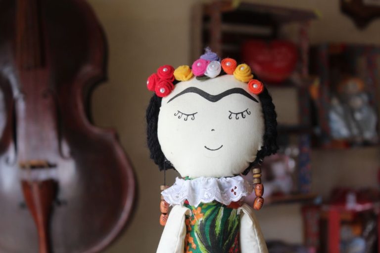 Frida Kahlo de pano